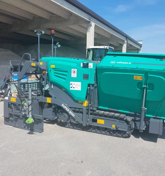 Dobavljen novi finišer VÖGELE S-800i z izvlečno vgrajevalno desko AB220TV za CESTNO PODJETJE PTUJ